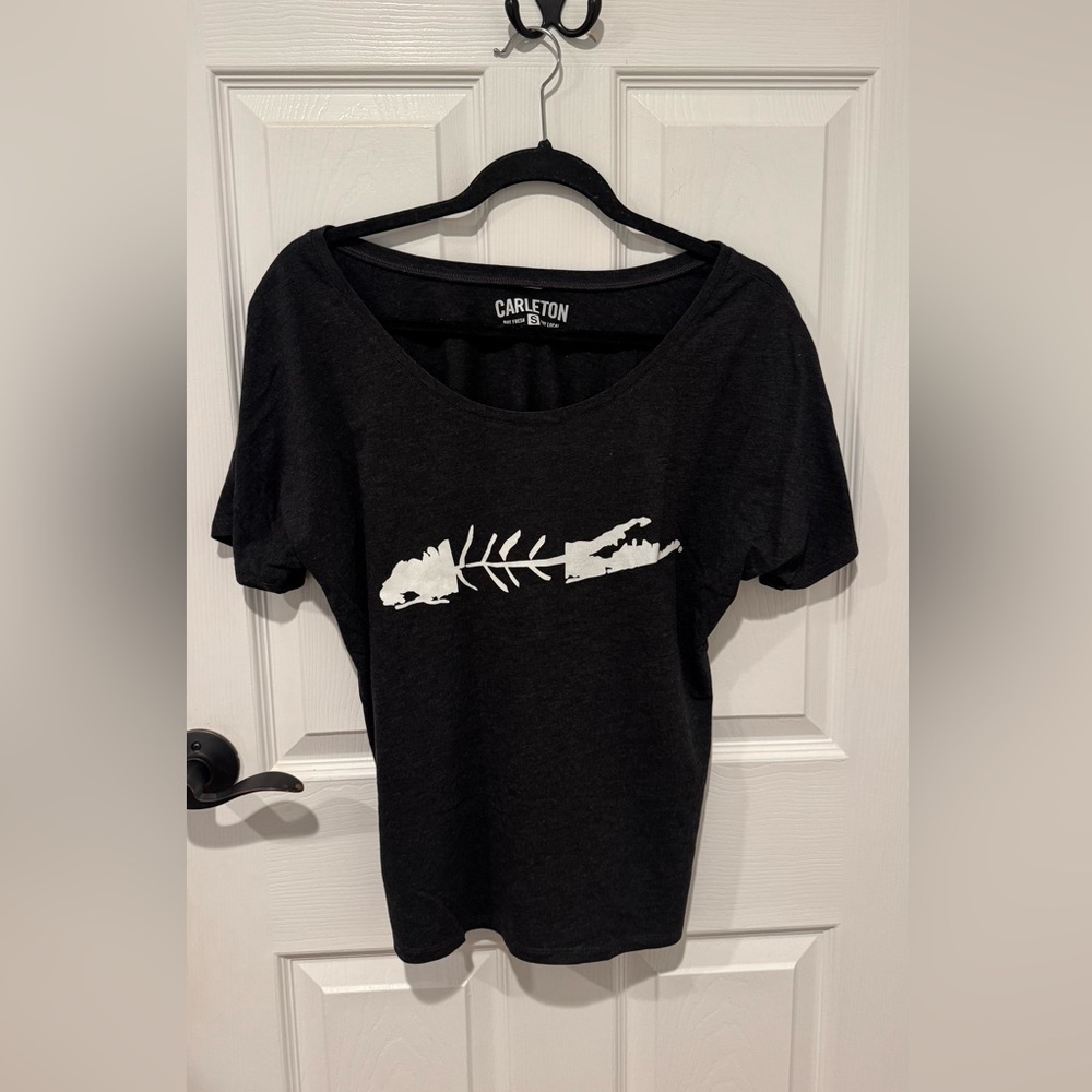 Long Island New York Carleton Fish Bone Womens Boxy Tee